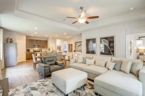 Walk to Brazos County Expo Elegant Home with Grill!